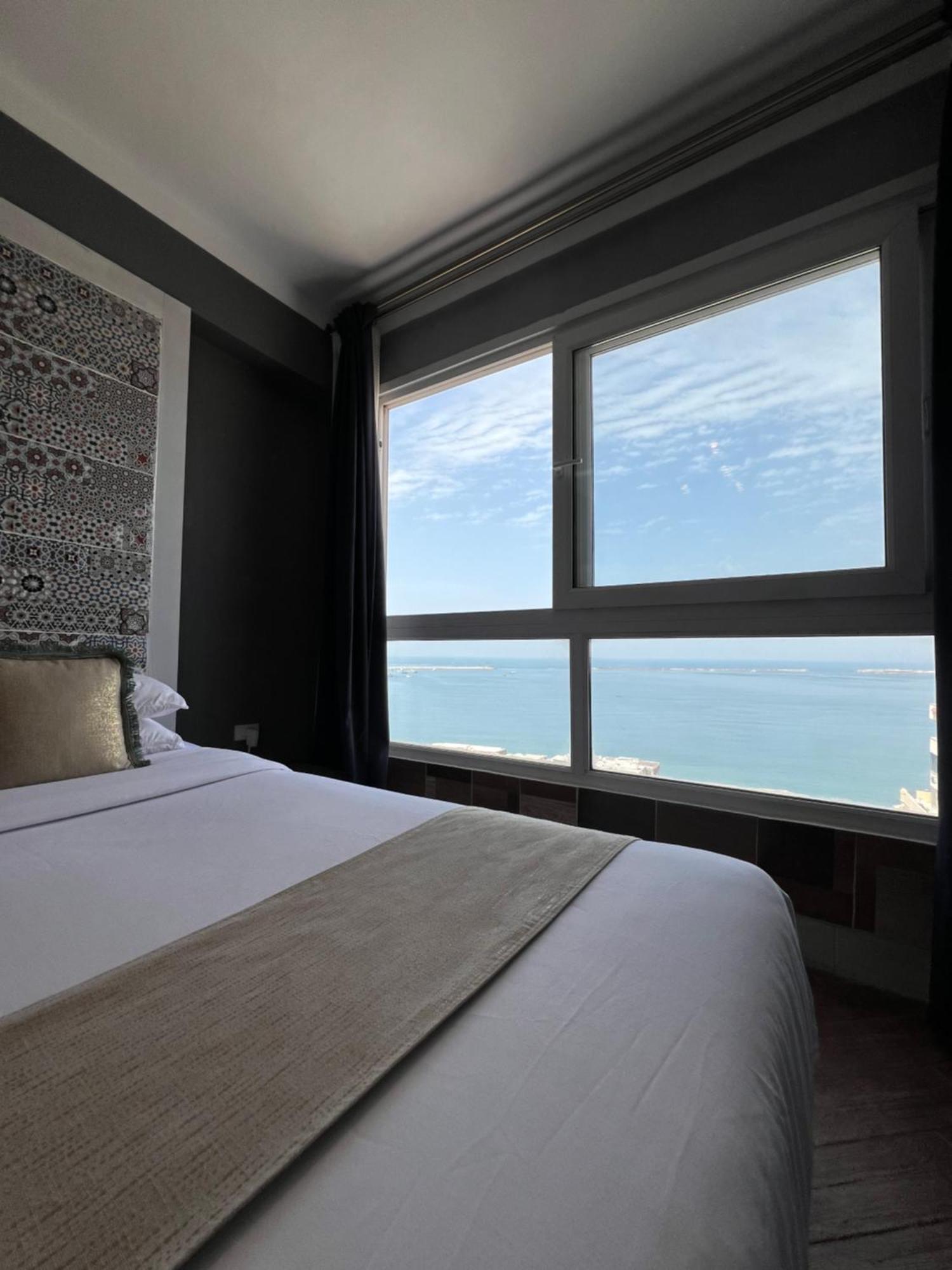 Downtown Sea View Suites Αλεξάνδρεια Εξωτερικό φωτογραφία